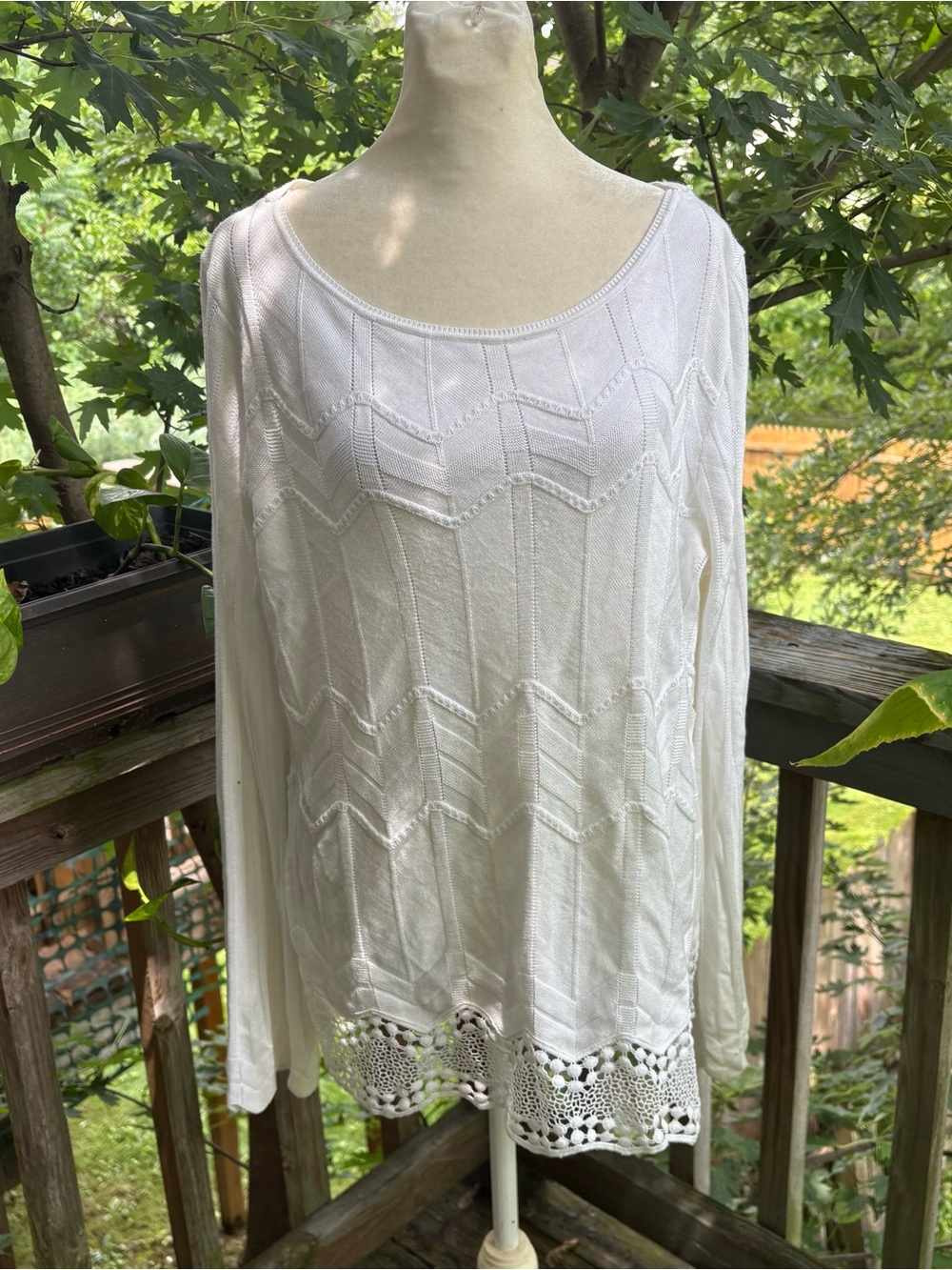 White House Black Market White Long Sleeve Blouse Women’s Size Large